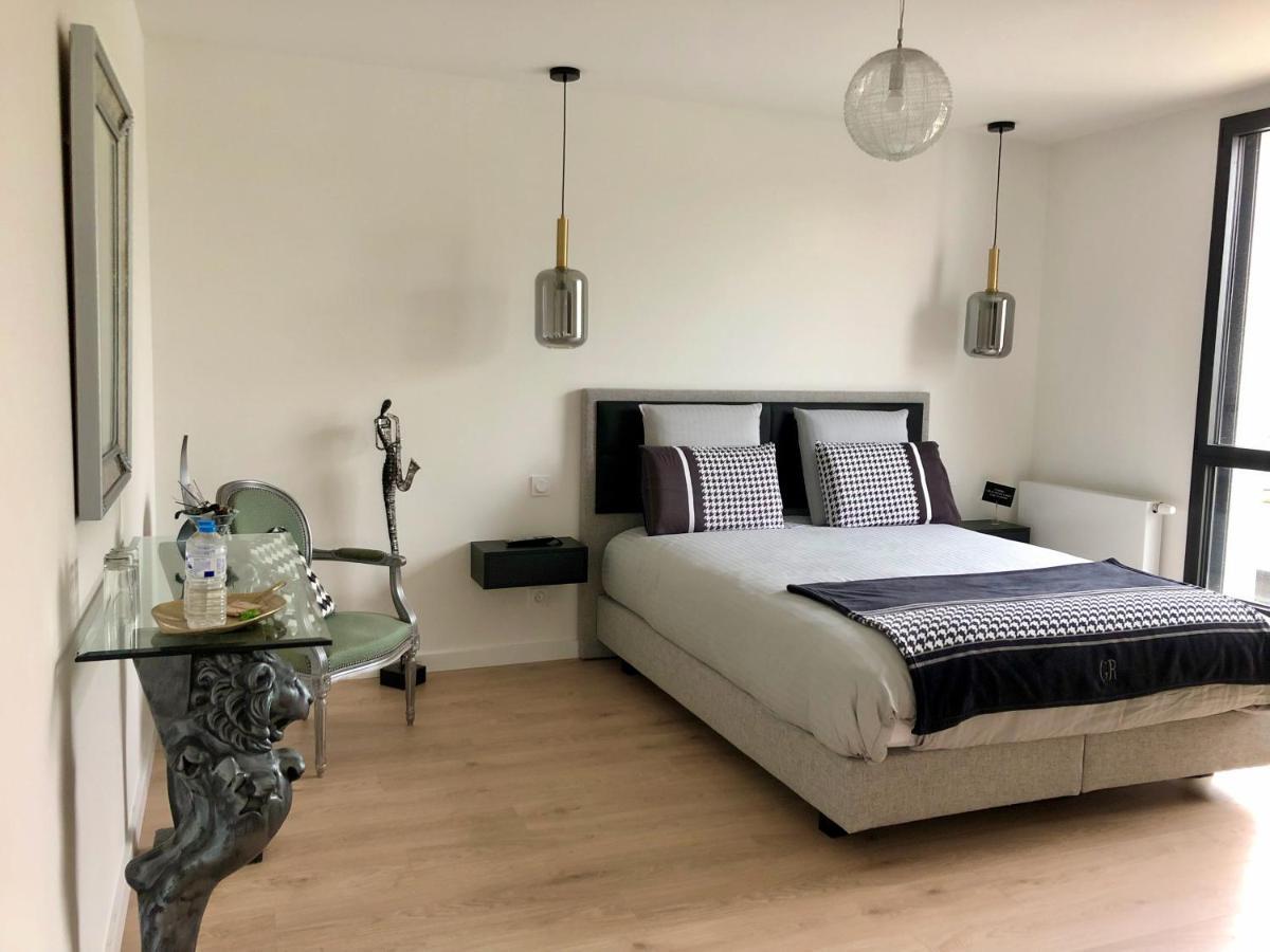 Hotelya - Lille Villeneuve D'Ascq Εξωτερικό φωτογραφία